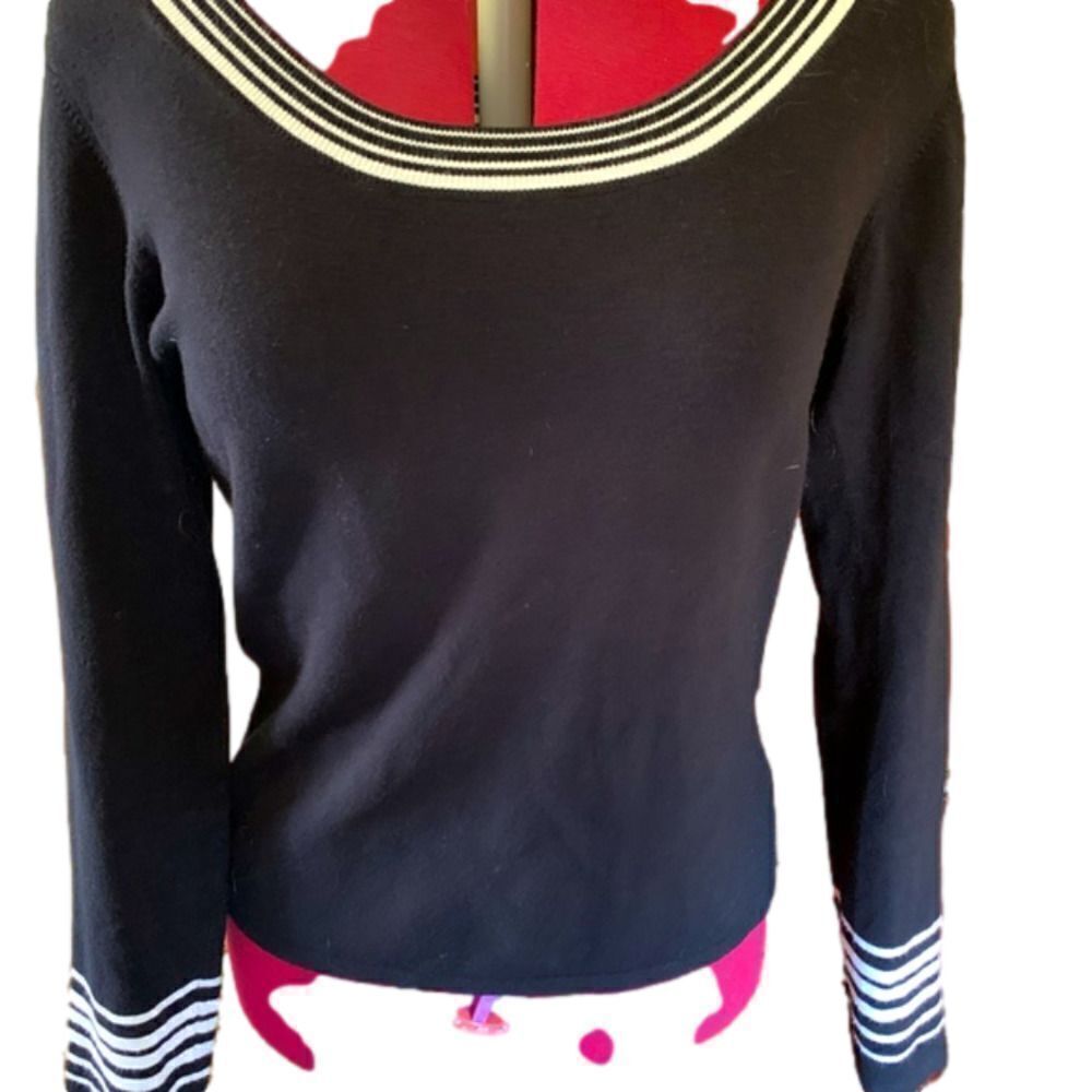INC Women’s sweater size L